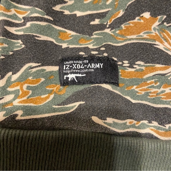 Izzue IZ-X04-ARMY Camouflage West Point Academy Sweatshirt - Picture 4 of 5